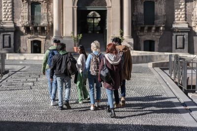 Visiting museums, historical sites, and landmarks can provide a deeper understanding of the history and culture of a place. 