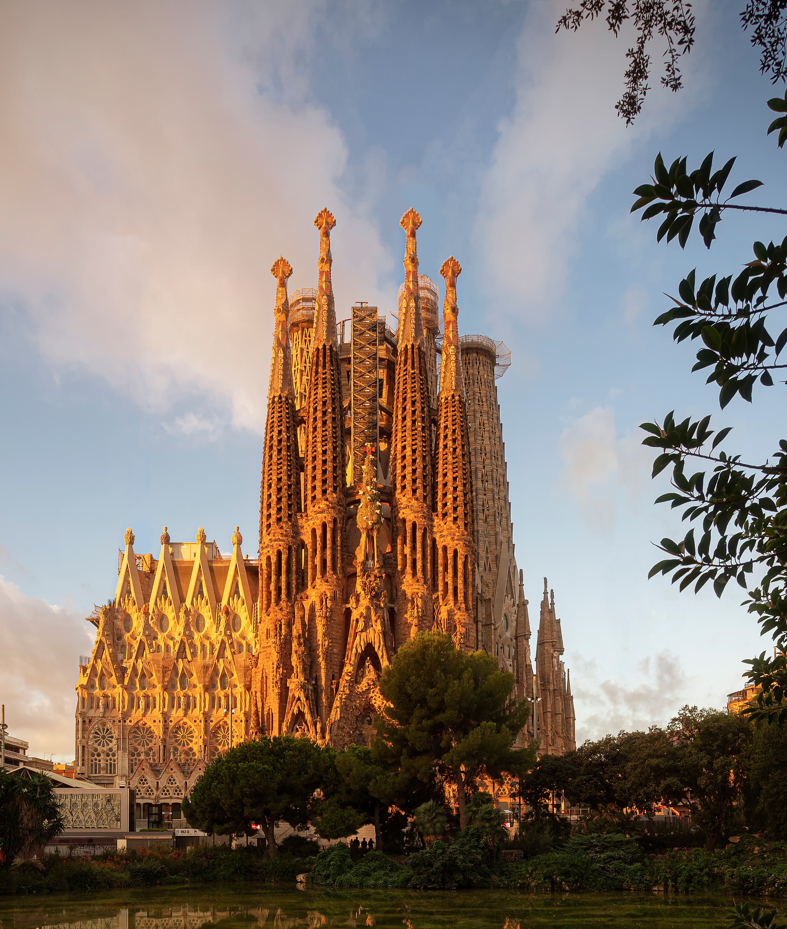 Unveiling the Beauty of Barcelona's Iconic Cathedrals: A Must-See for Travelers
