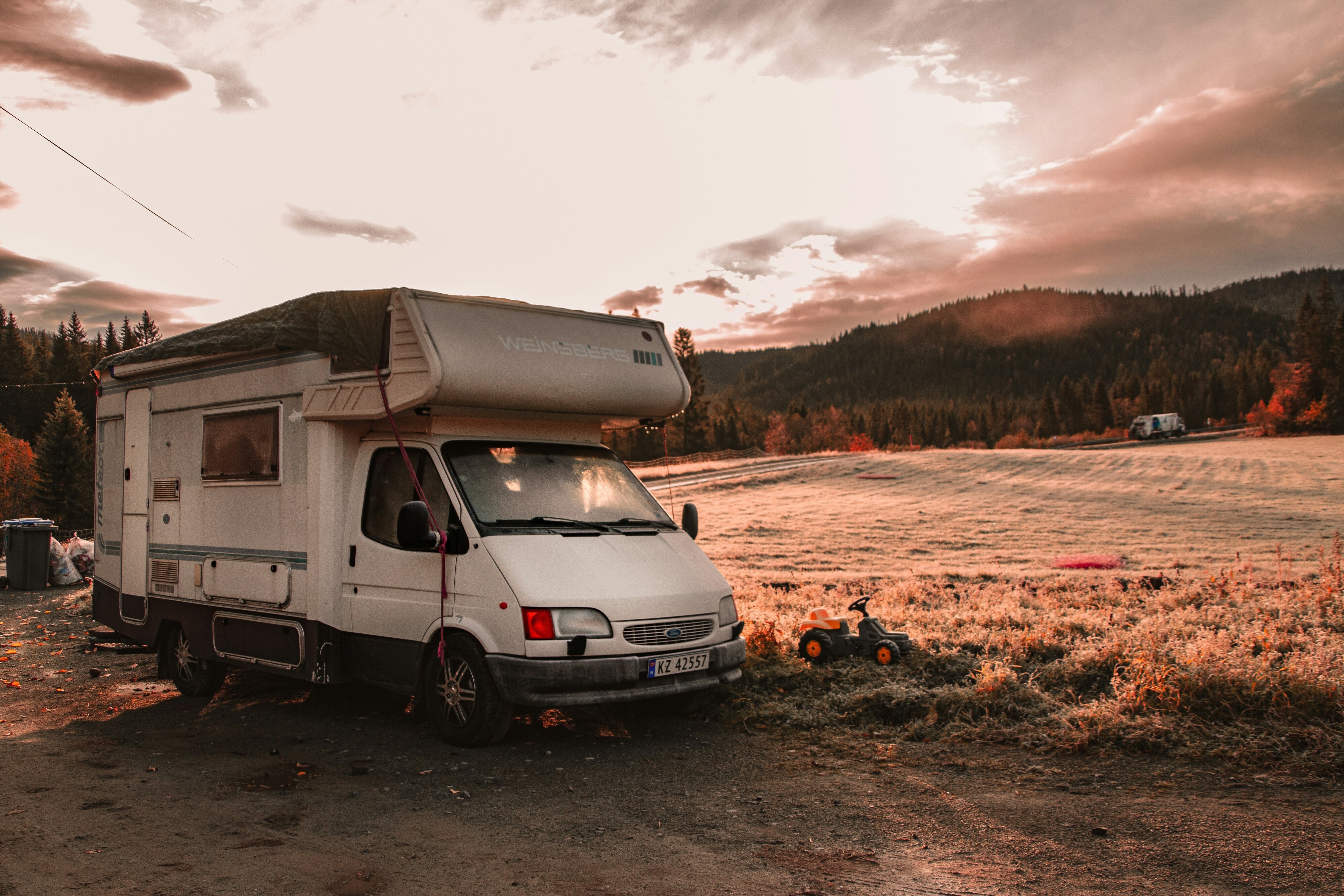 Explore the Great Outdoors: Affordable and Convenient RV Rentals with DreamBuyRent